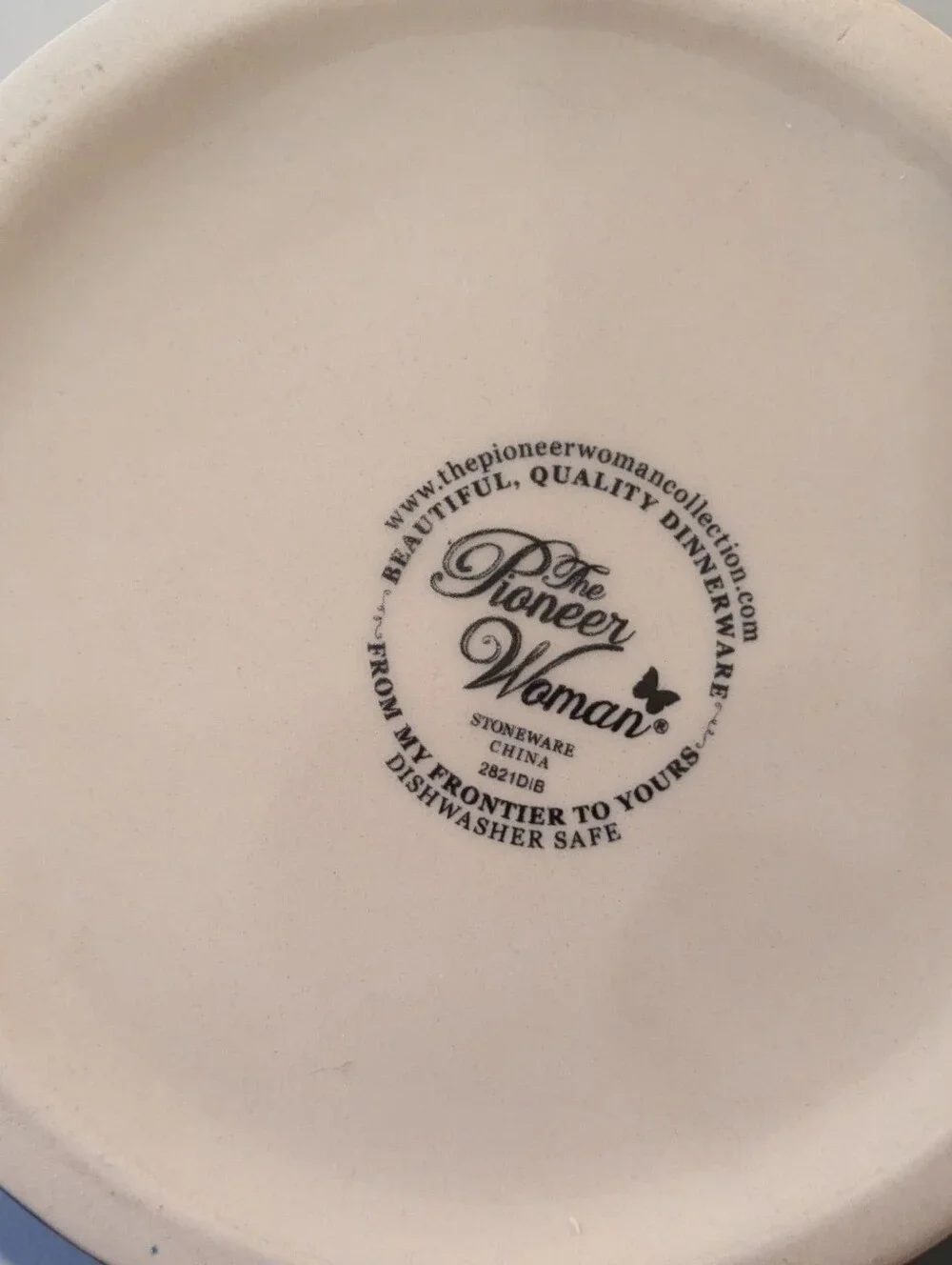 The Pioneer Woman Stoneware 4-Cup / 1-Quart Measuring Pitcher Cup Celia Floral